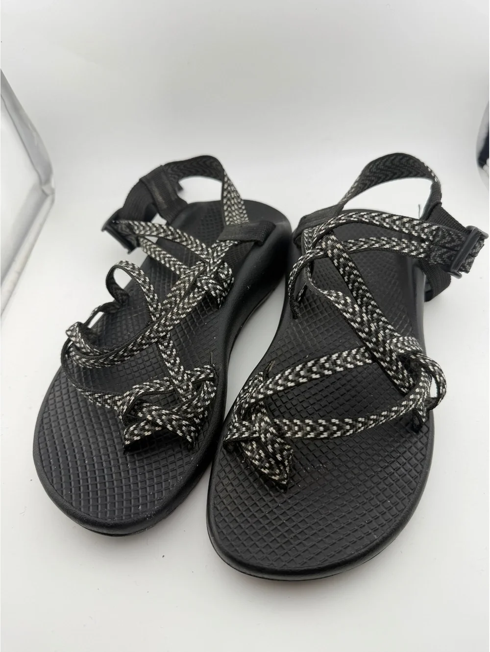 Chaco ZX/2 Classic Outdoor Sandals, Black & White Double Strap, Women's Sz 8